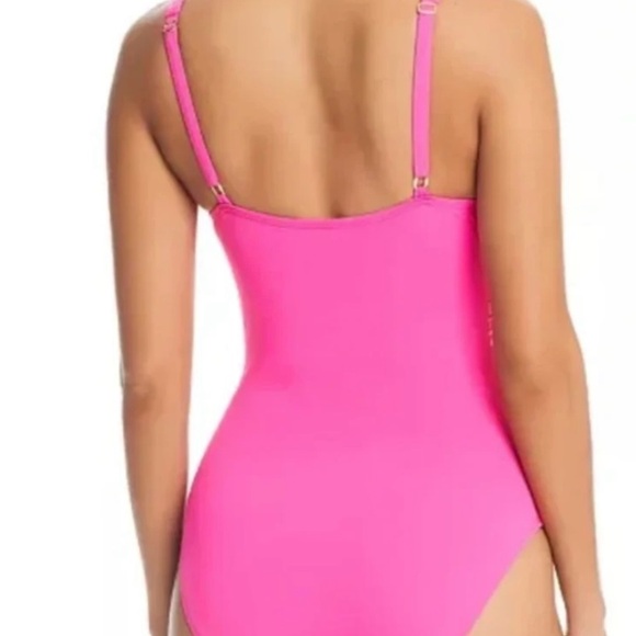 - NWT Bleu by Rod Beattie
Women's Molded-Cup One-Piece Swimsuit size 14 - Picture 2 of 7